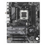 GIGABYTE B650 UD AX Scheda Madre - Supporta CPU AMD Ryzen Serie 9000, VRM a 6+2+2 fasi, fino a 7600MHz DDR5 (OC), 1x PCIe 5.0 +