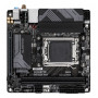 GIGABYTE B650I AX Scheda madre - AMD Ryzen serie 9000, VRM a 5+2+1 fasi, fino a 6400 MHz DDR5 (OC), 1xPCIe 4.0 M.2, LAN 2,5